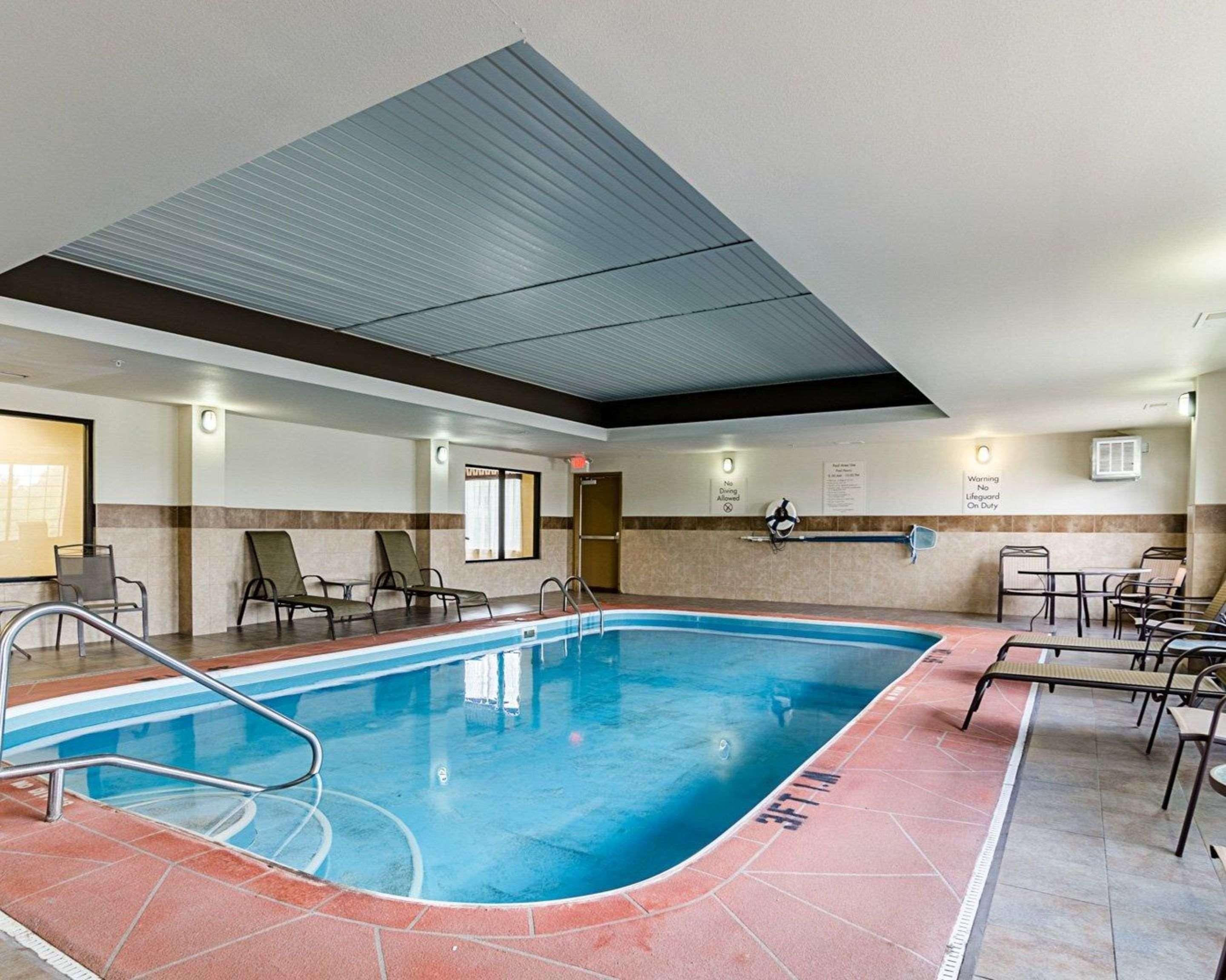 Comfort Inn & Suites Lawrence - University Area מראה חיצוני תמונה