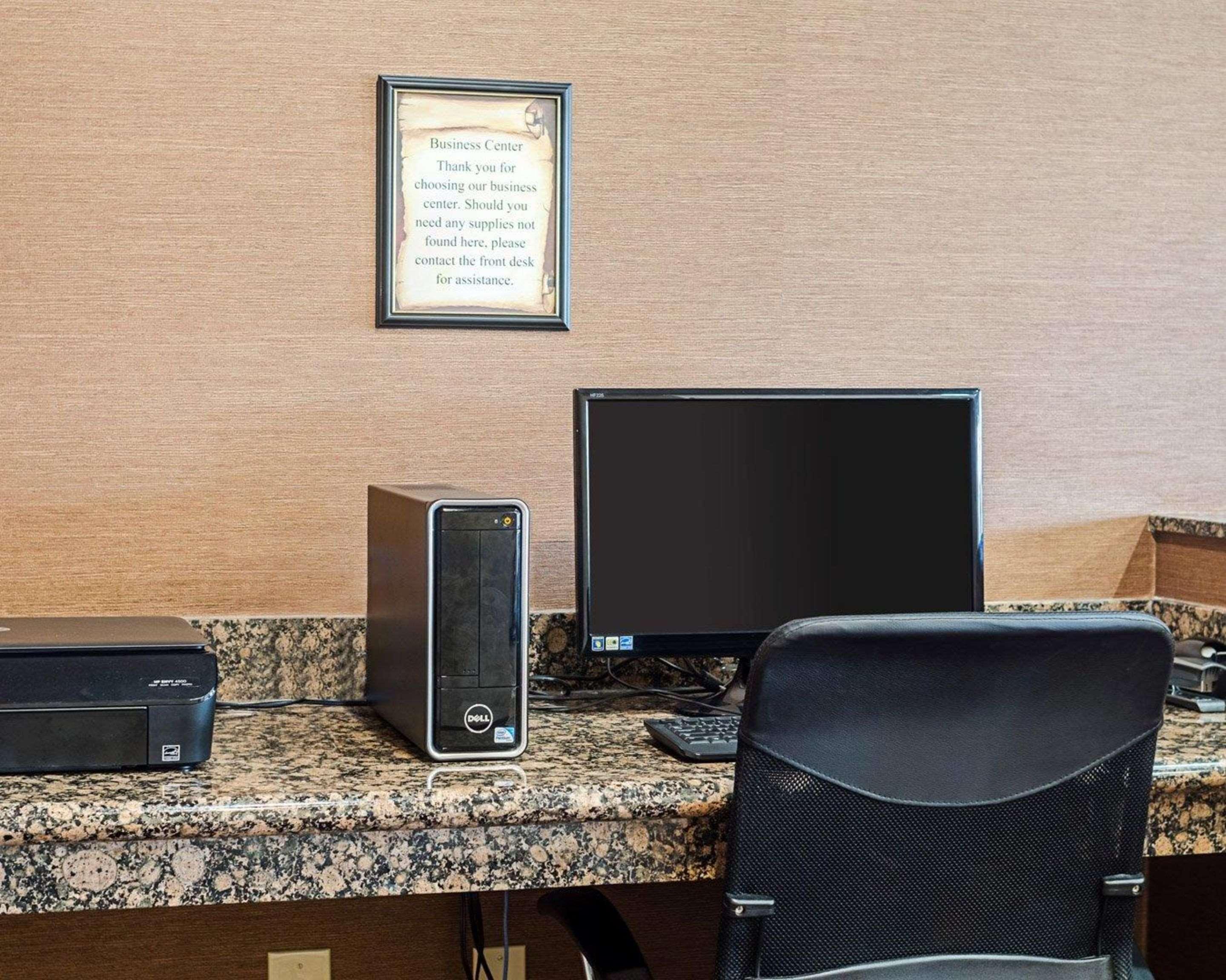 Comfort Inn & Suites Lawrence - University Area מראה חיצוני תמונה