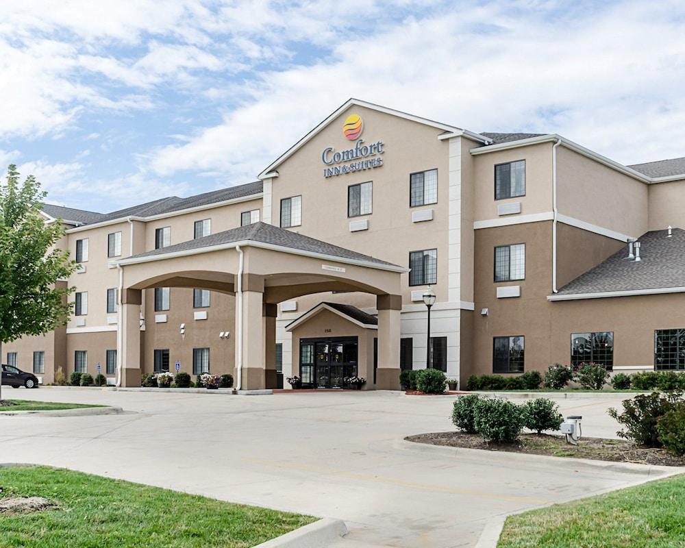 Comfort Inn & Suites Lawrence - University Area מראה חיצוני תמונה