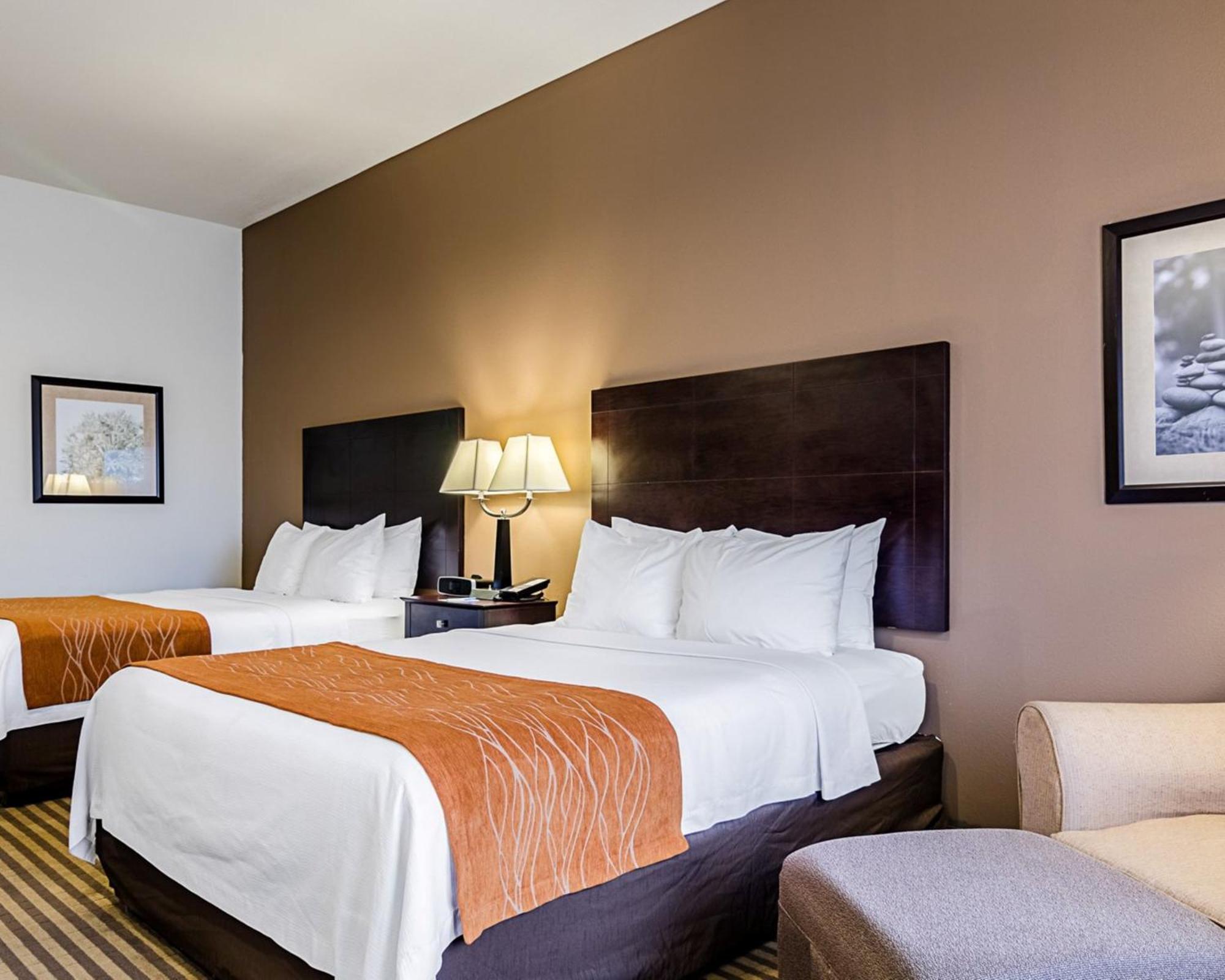 Comfort Inn & Suites Lawrence - University Area מראה חיצוני תמונה