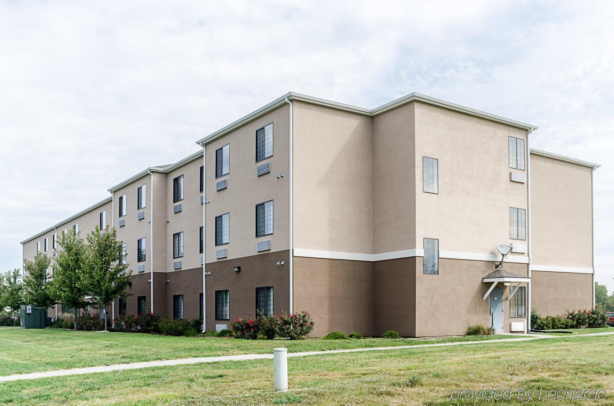Comfort Inn & Suites Lawrence - University Area מראה חיצוני תמונה