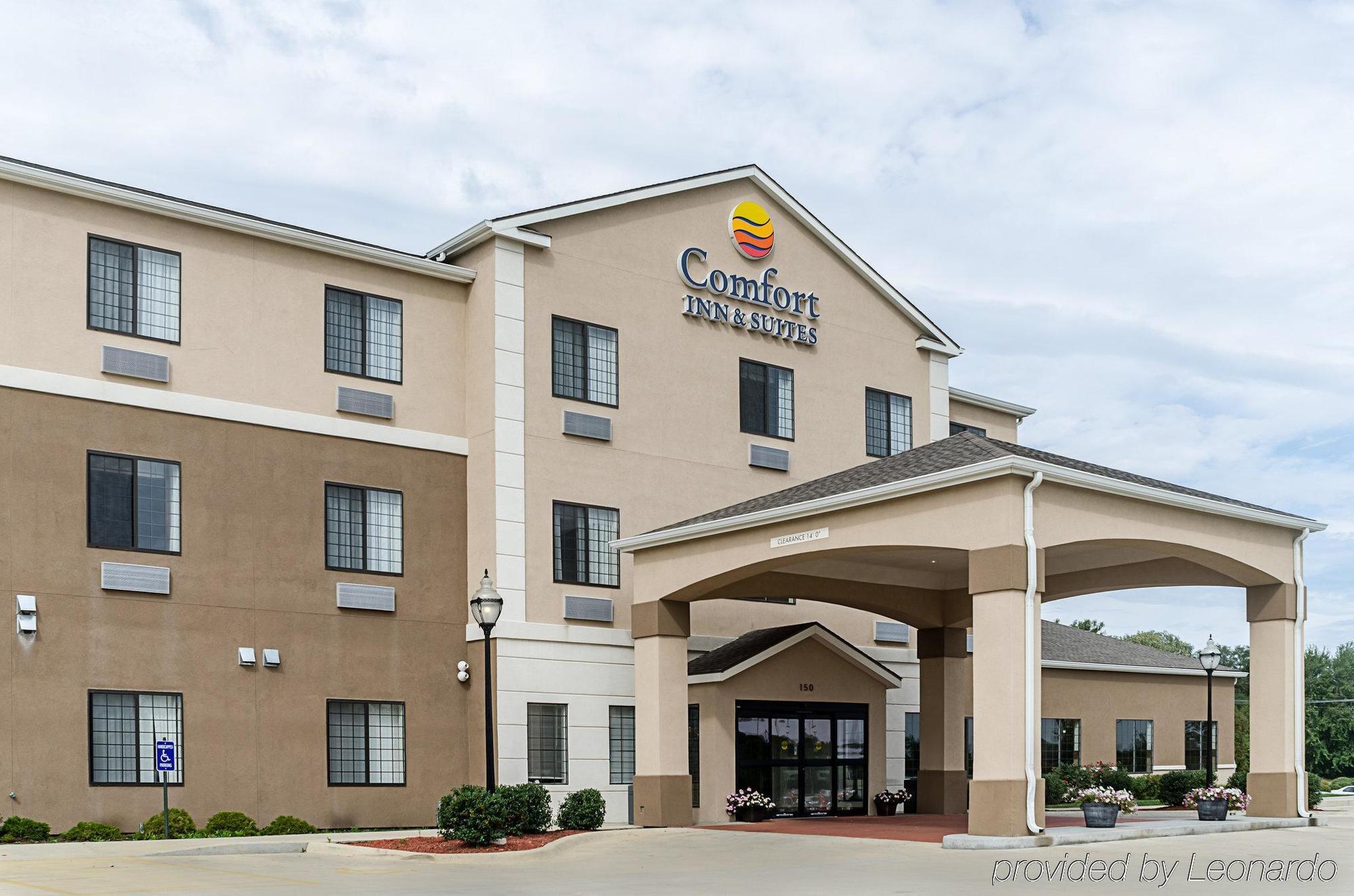 Comfort Inn & Suites Lawrence - University Area מראה חיצוני תמונה