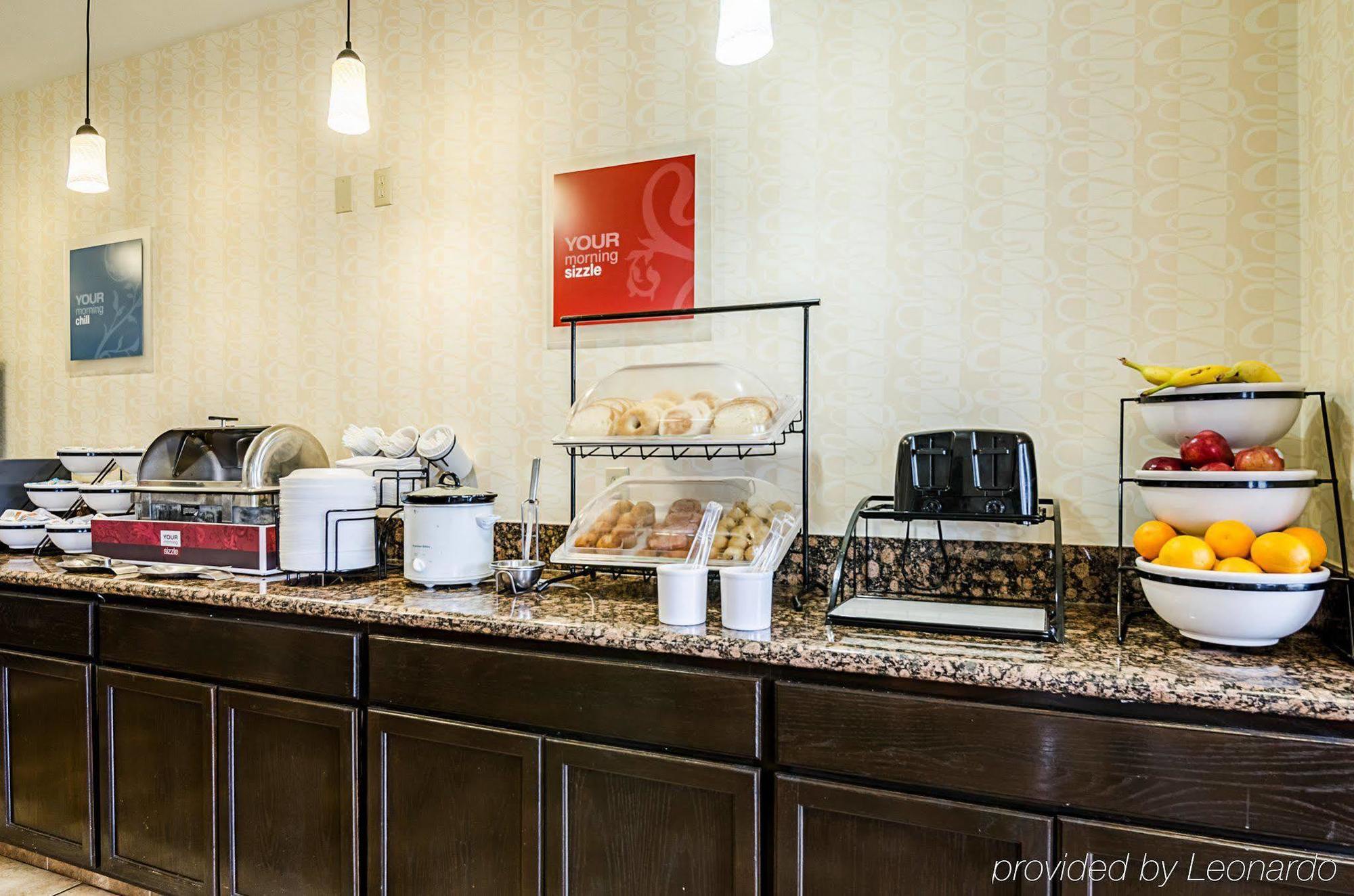 Comfort Inn & Suites Lawrence - University Area מראה חיצוני תמונה