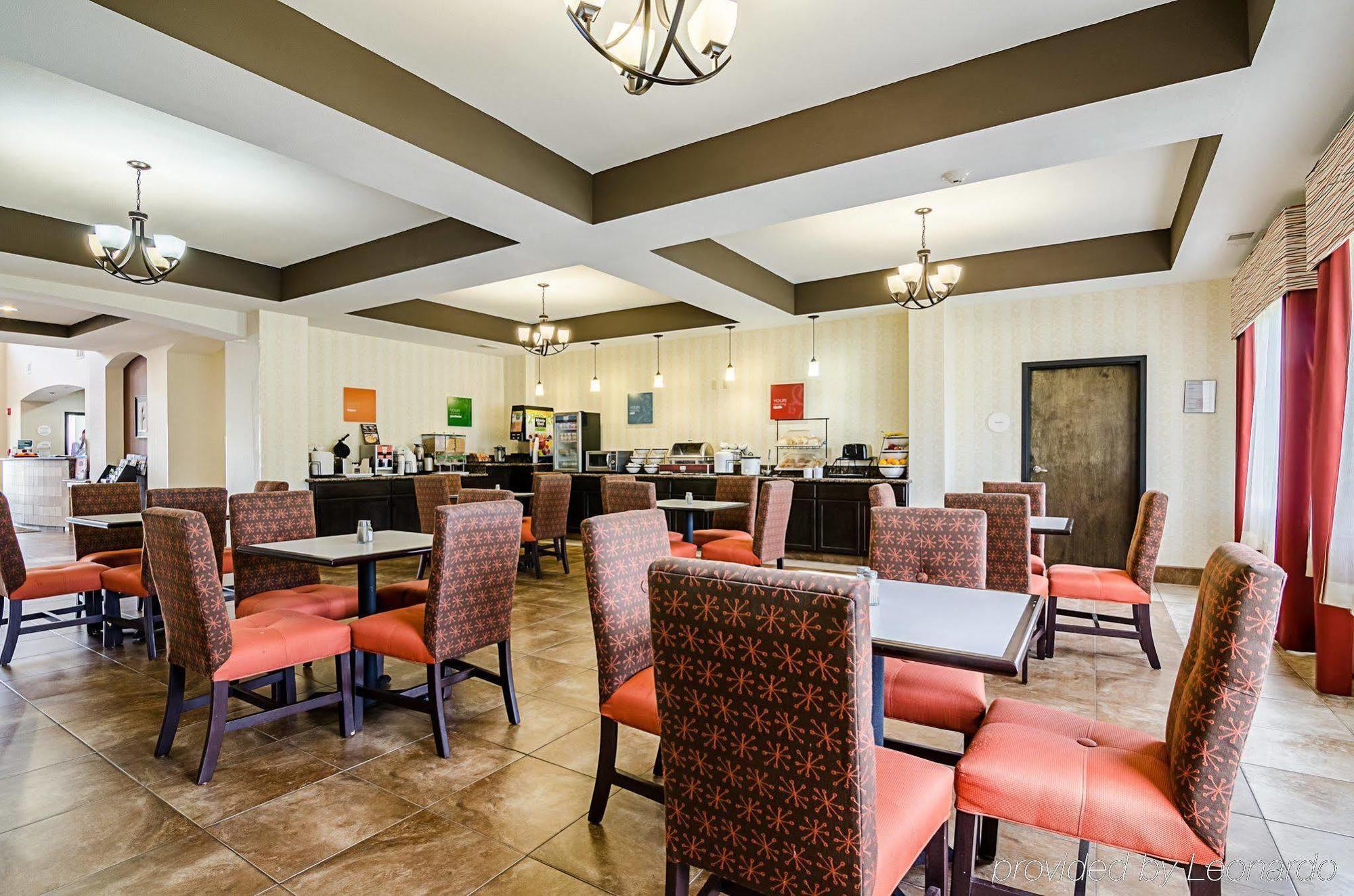 Comfort Inn & Suites Lawrence - University Area מראה חיצוני תמונה