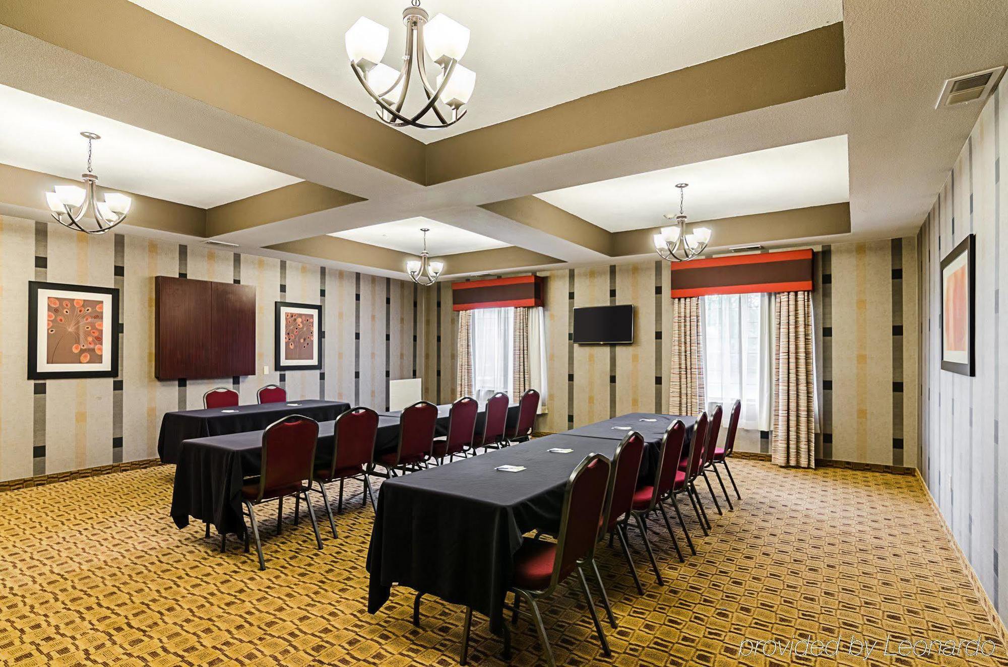 Comfort Inn & Suites Lawrence - University Area מראה חיצוני תמונה